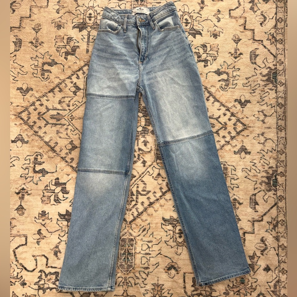 Hollister Light Blue Curvy High-Rise Jeans